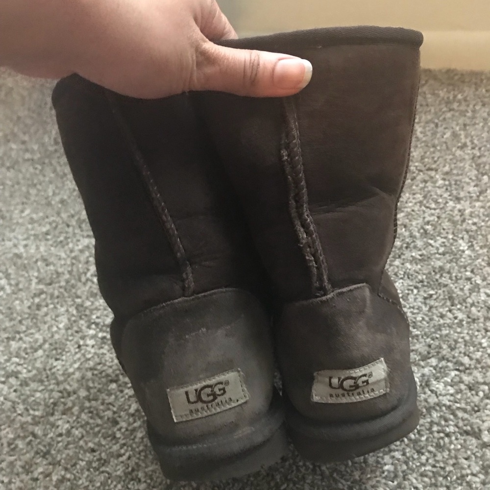UGG Woman’s Short Boots Size 8 - Picture 6 of 8